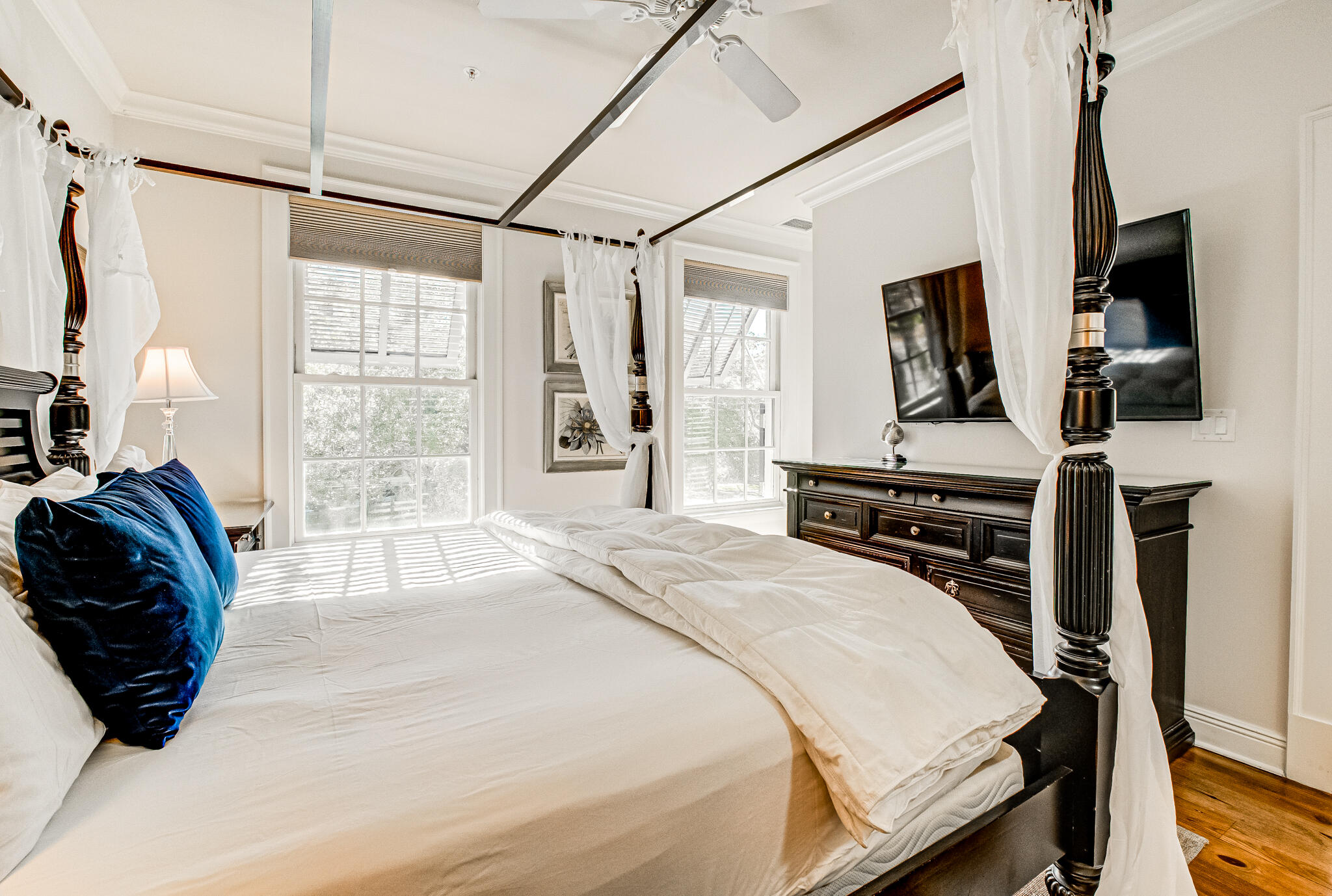 104 N Barrett Square, # 2D