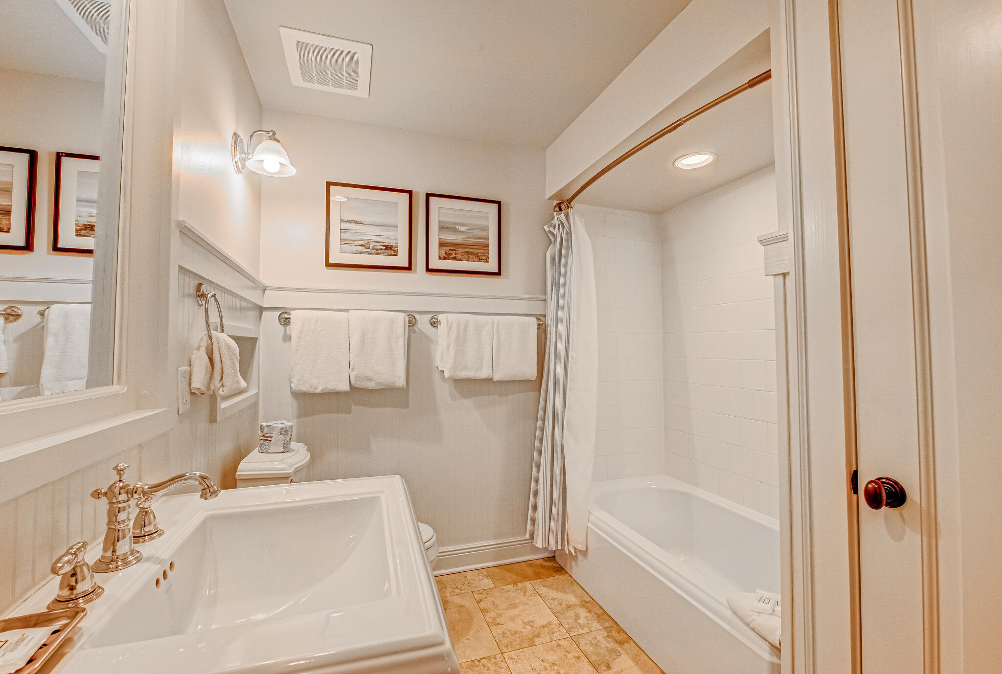 104 N Barrett Square, # 2D