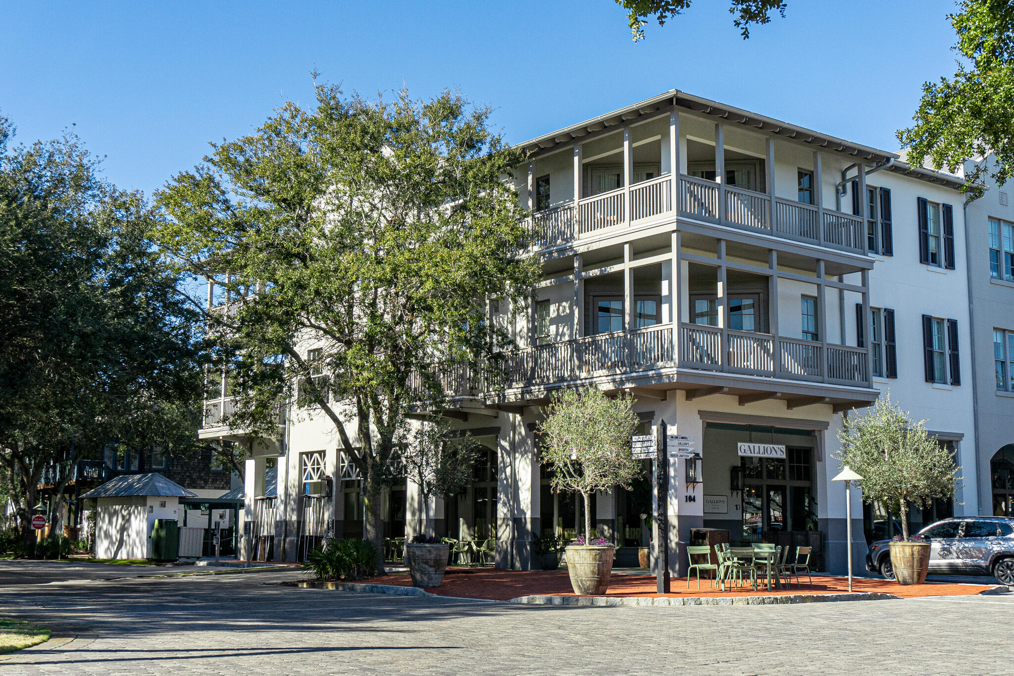 104 N Barrett Square, # 2D