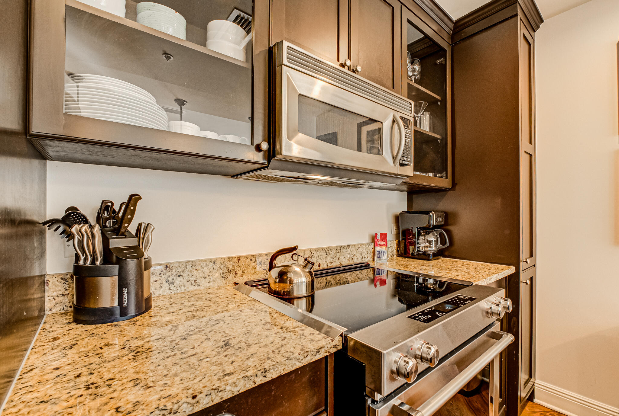 104 N Barrett Square, # 2D