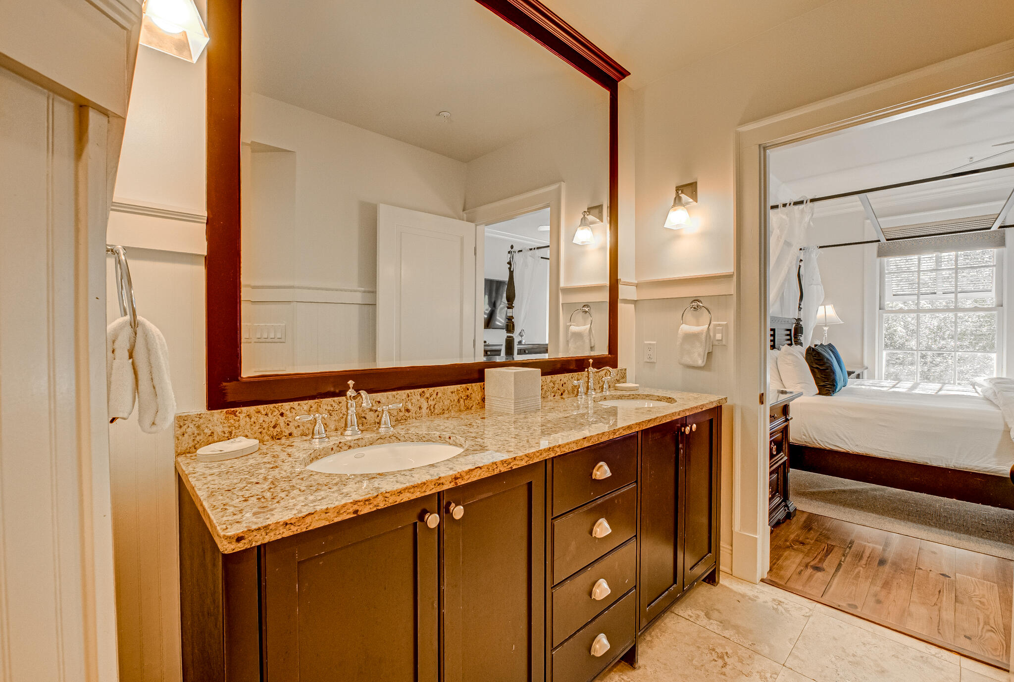 104 N Barrett Square, # 2D
