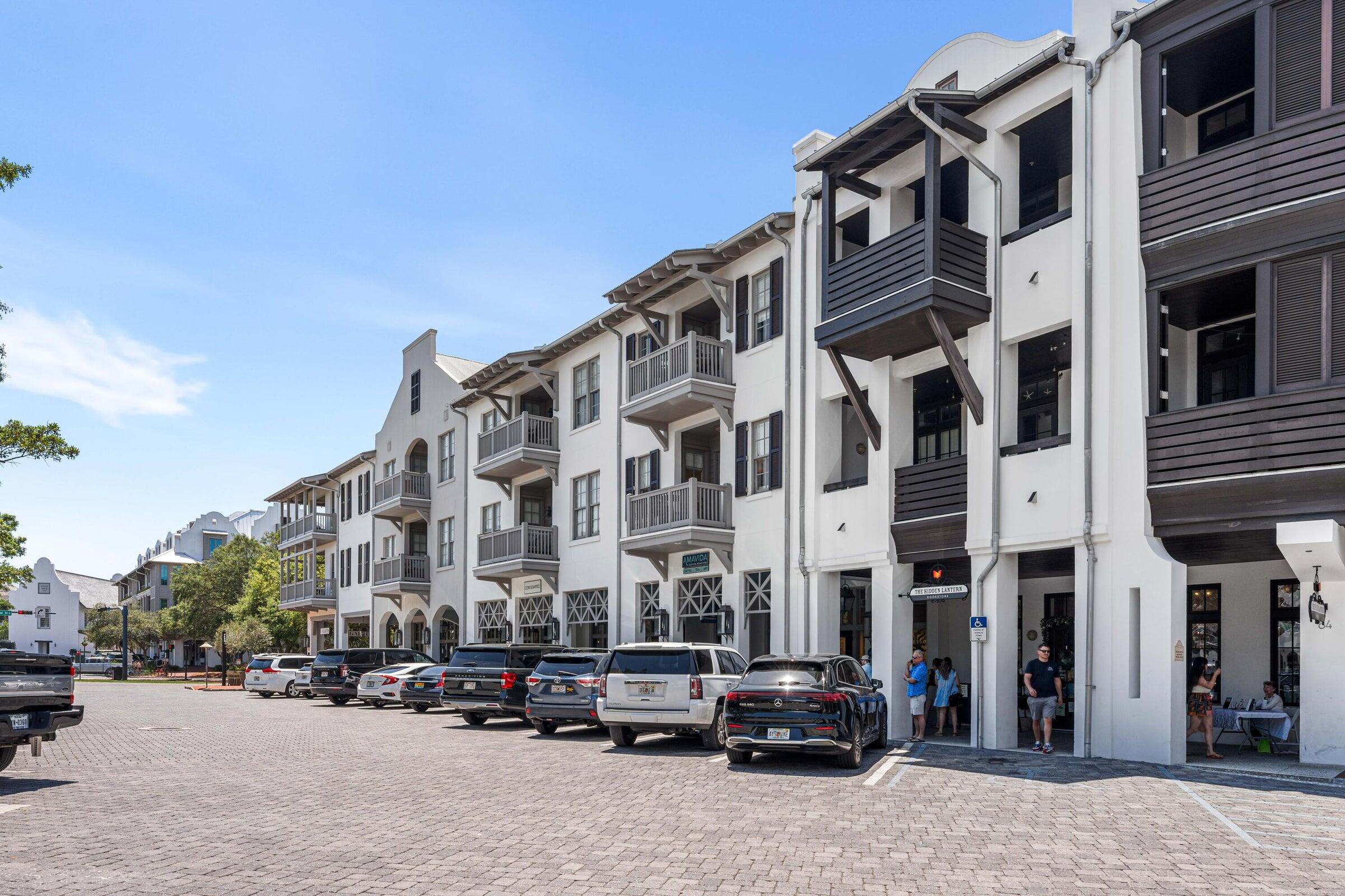 104 N Barrett Square, # 2D