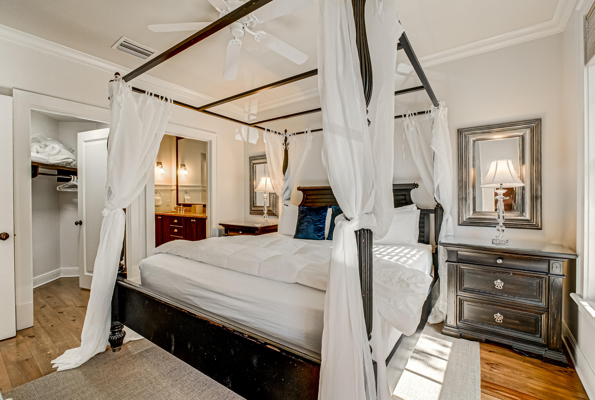 104 N Barrett Square, # 2D