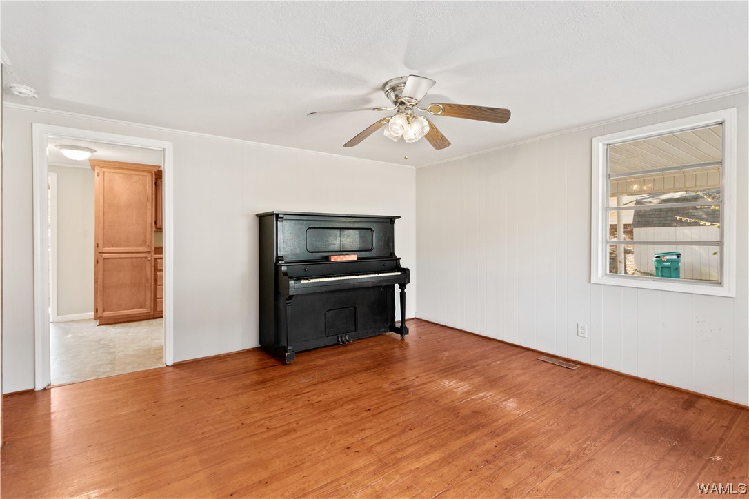 5203 Candlewood Dr