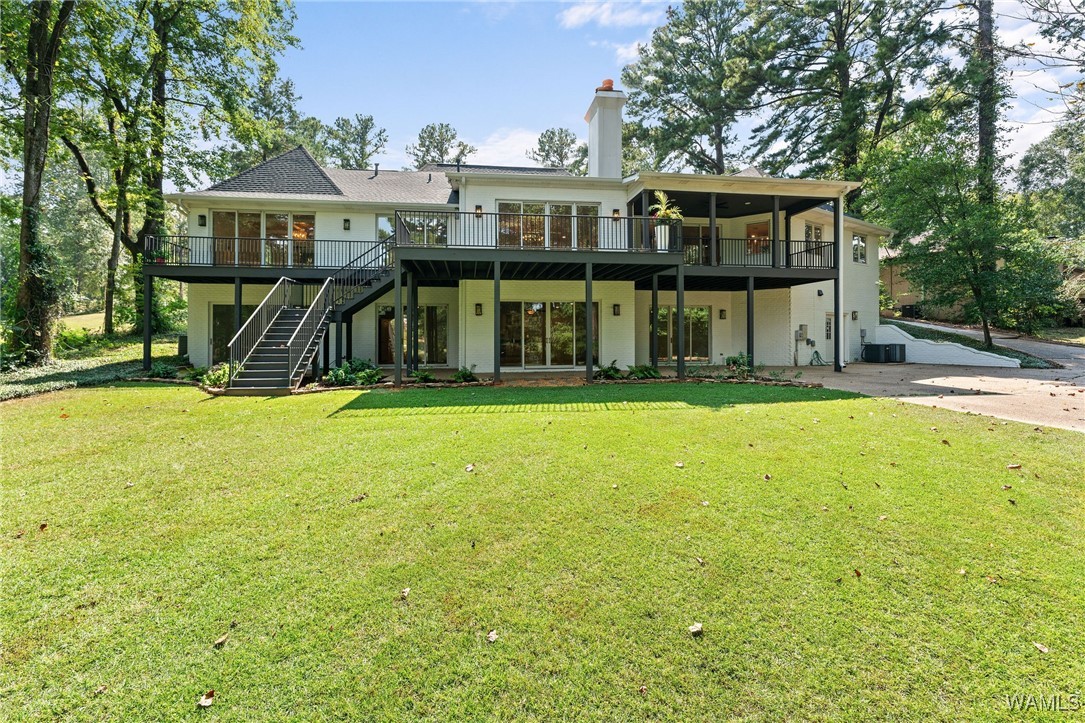 933 OVERLOOK Road N