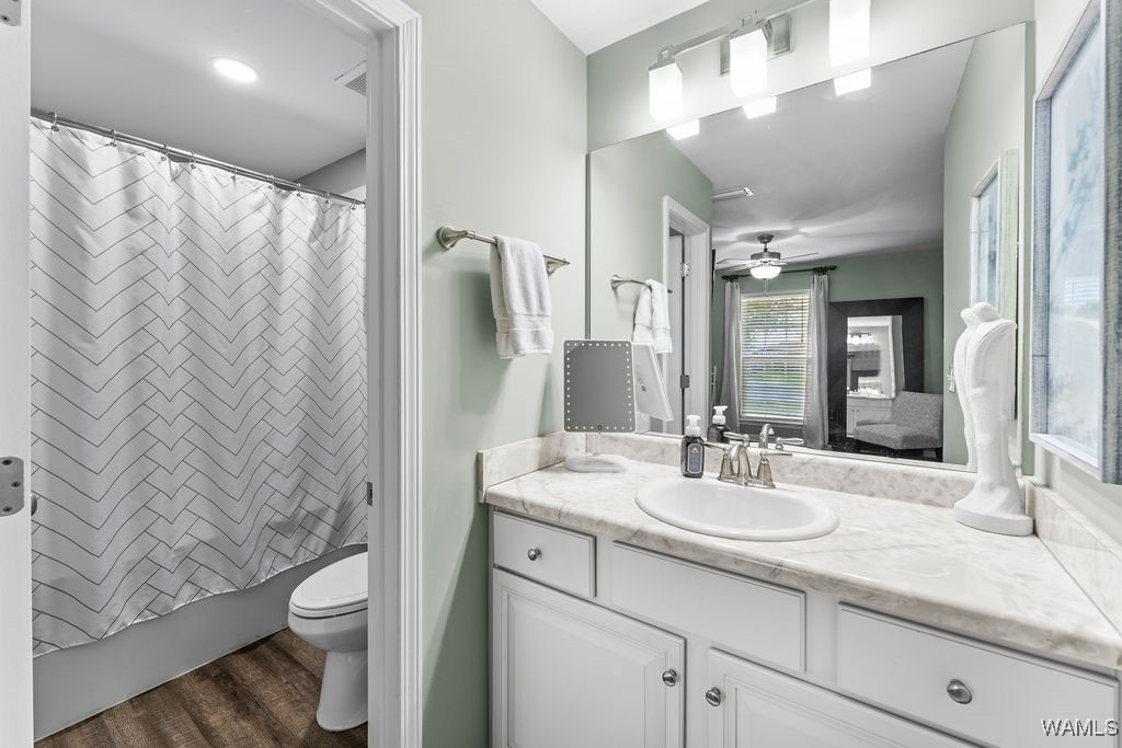 12245 Country Club Drive