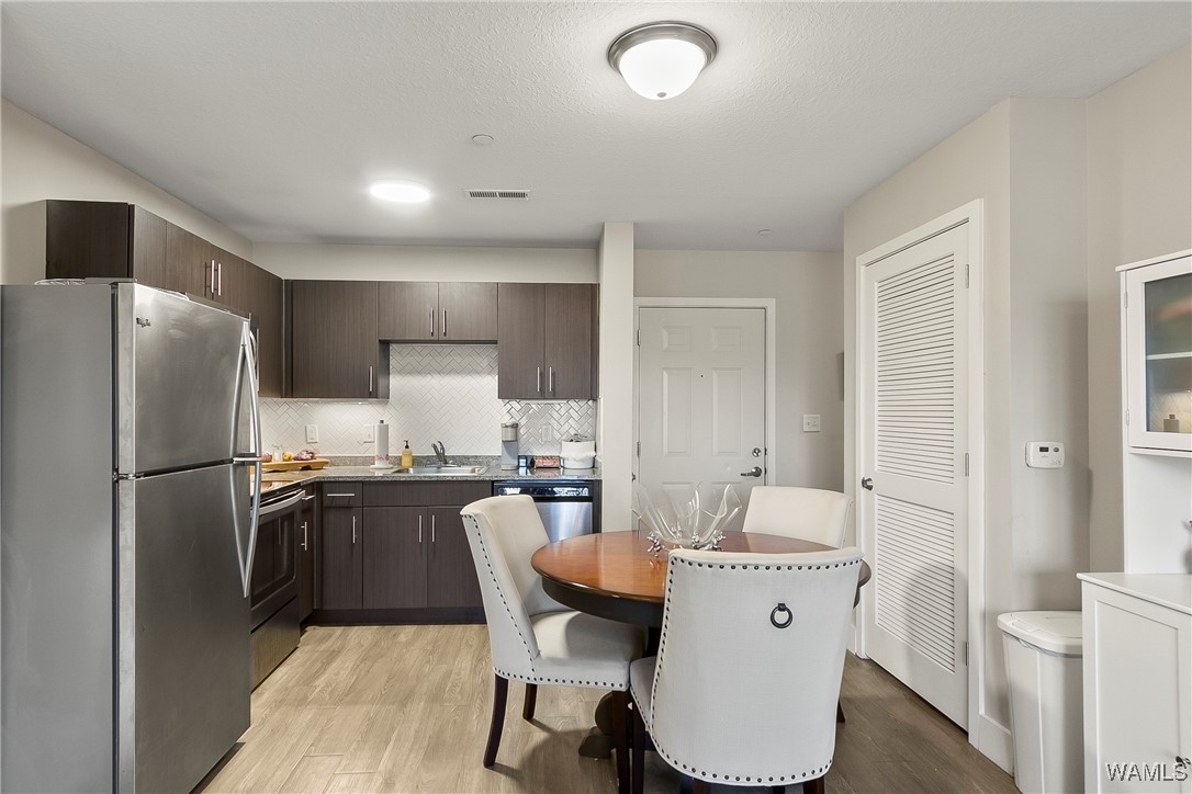 608 6th Ave N Unit: 5105