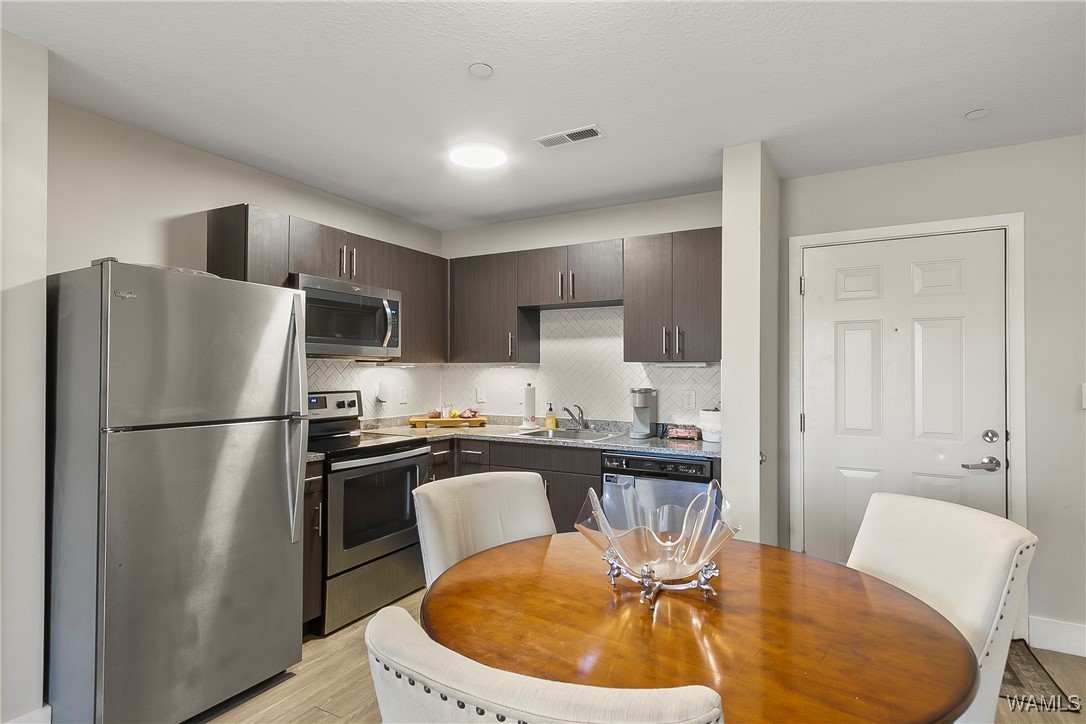 608 6th Ave N Unit: 5105