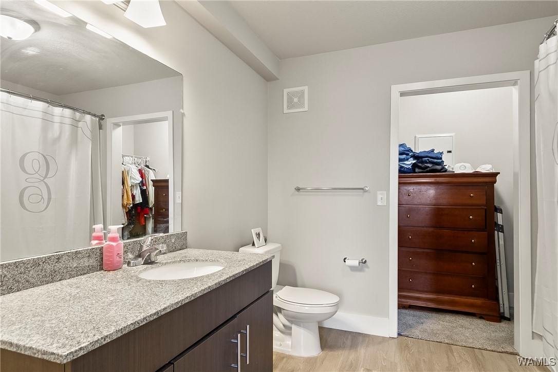 608 6th Ave N Unit: 5105