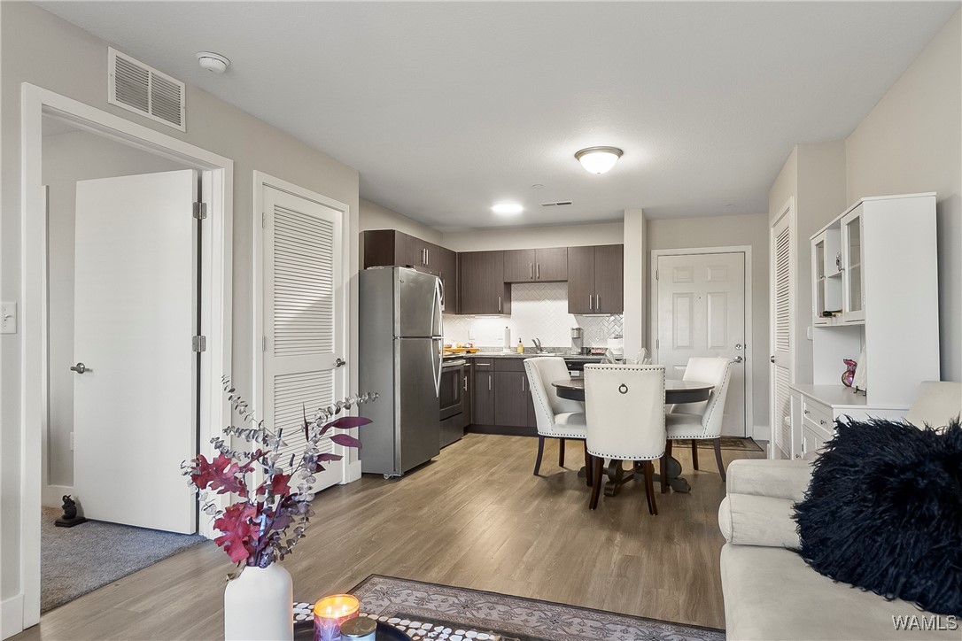 608 6th Ave N Unit: 5105