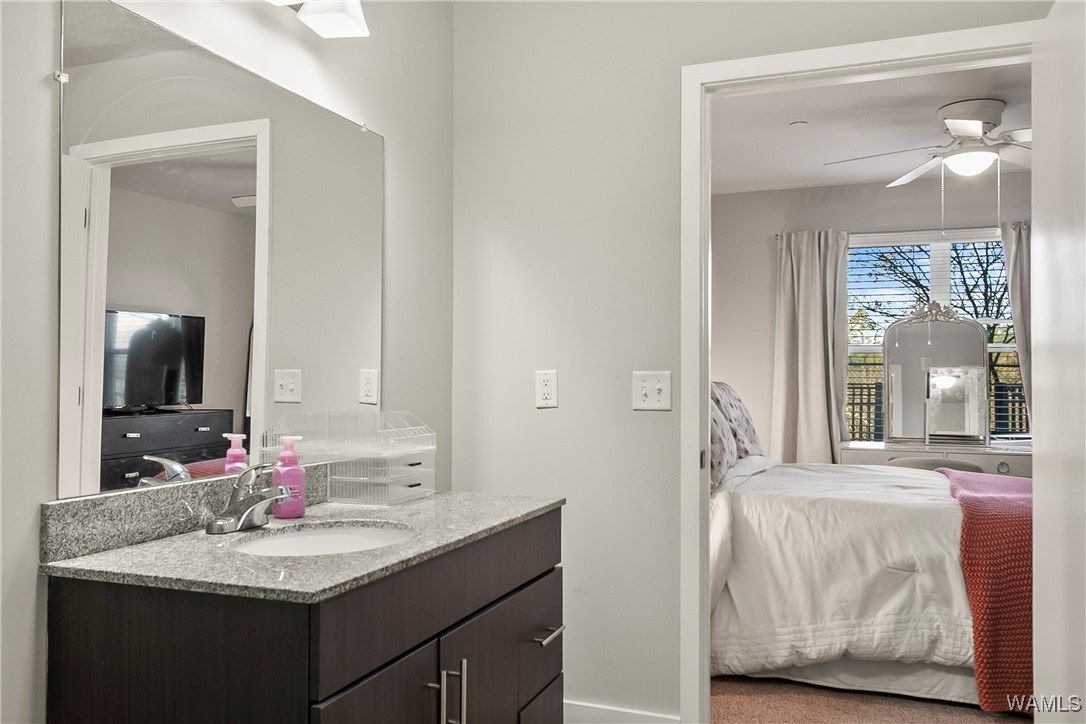 608 6th Ave N Unit: 5105