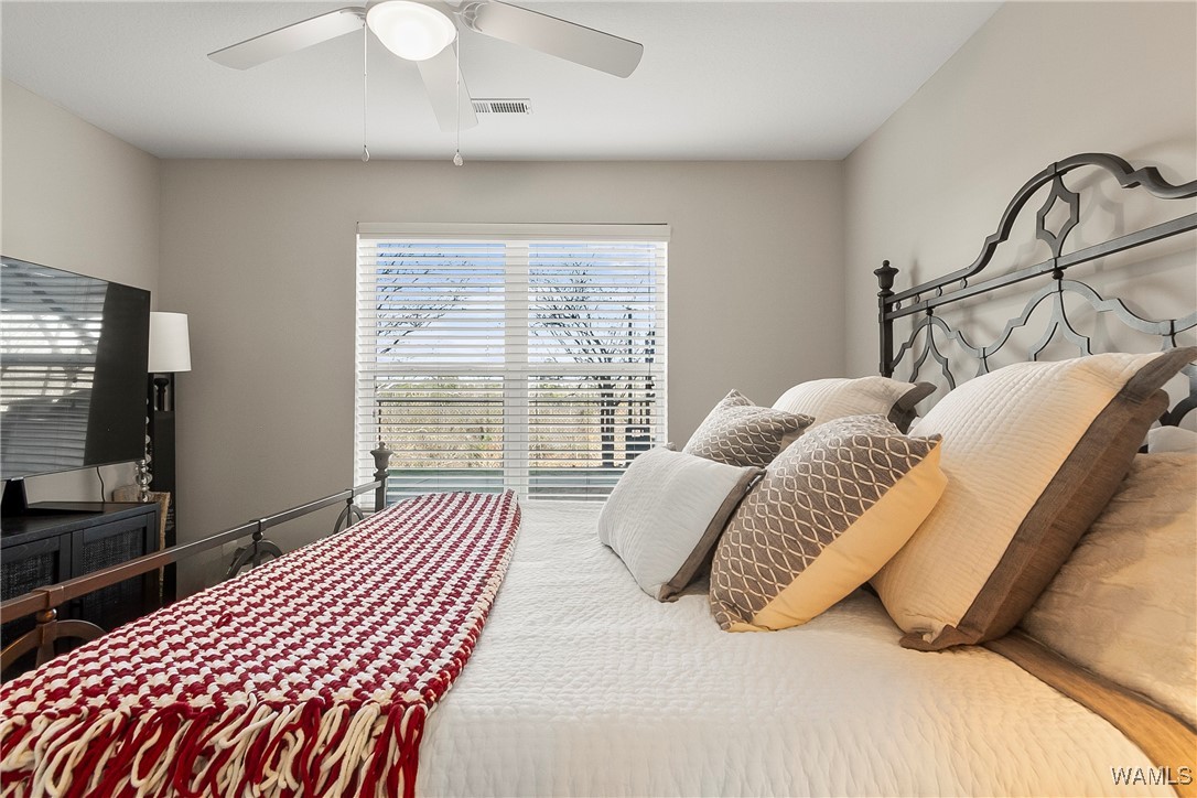608 6th Ave N Unit: 5105
