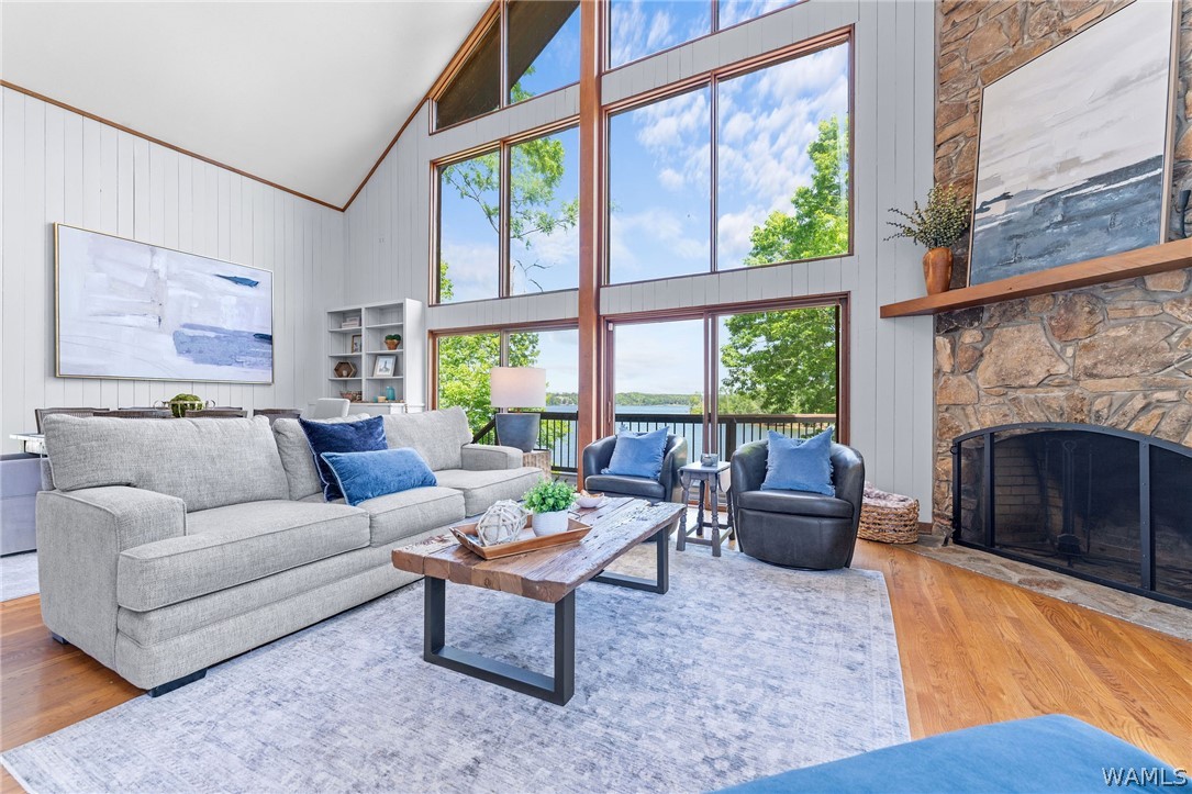 11999 Grandview Drive