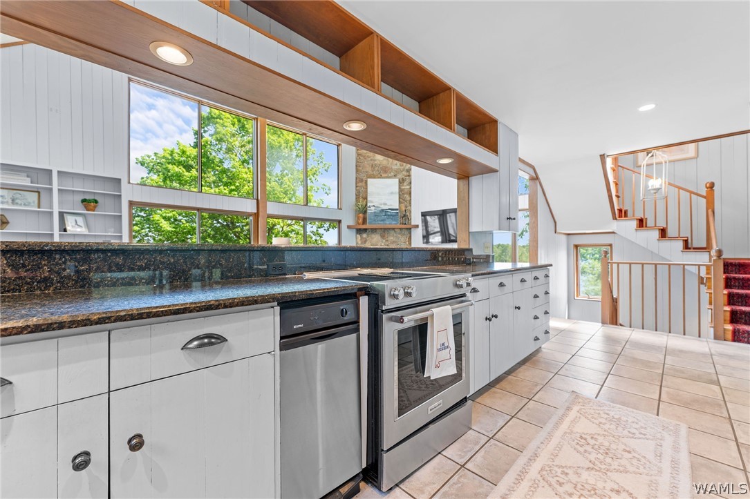 11999 Grandview Drive