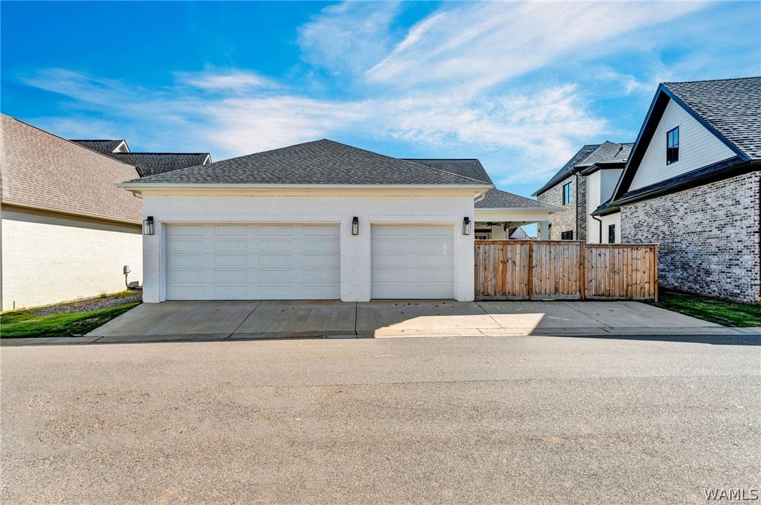 6073 Rosemeade Street