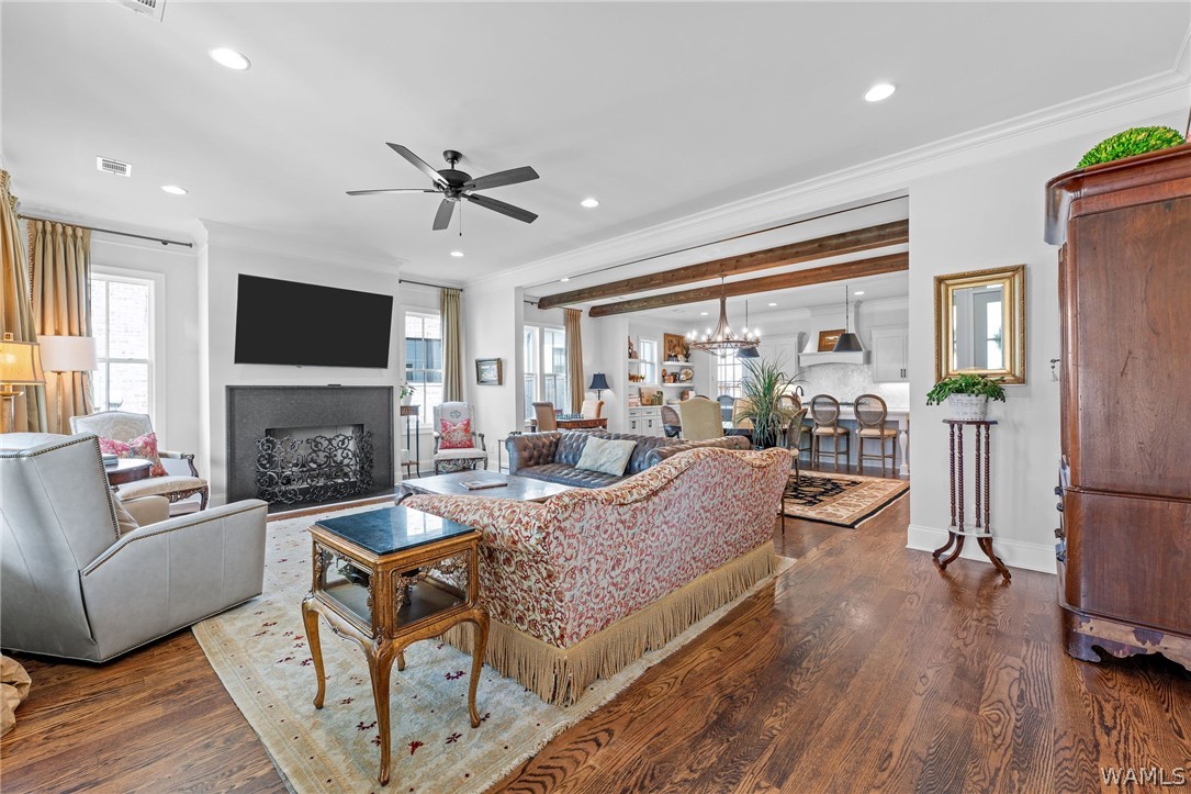 6073 Rosemeade Street