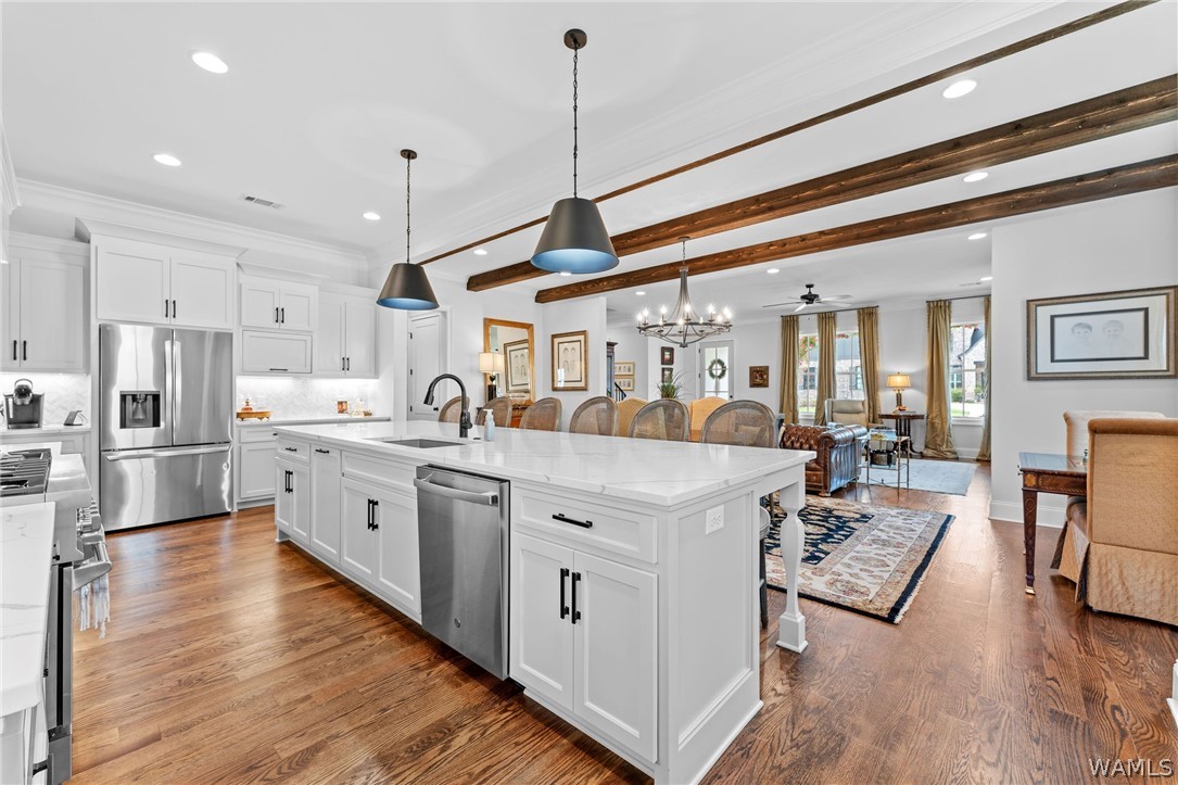 6073 Rosemeade Street