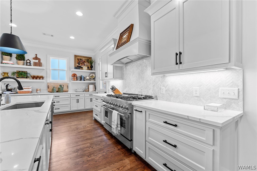 6073 Rosemeade Street