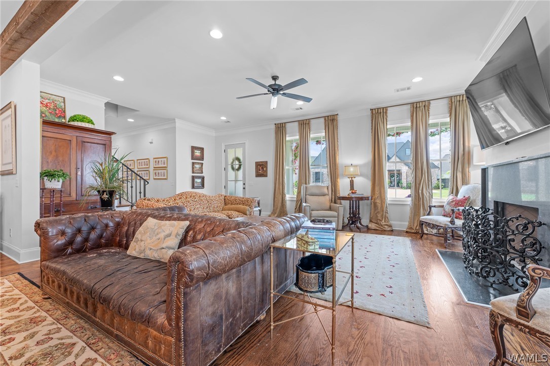 6073 Rosemeade Street