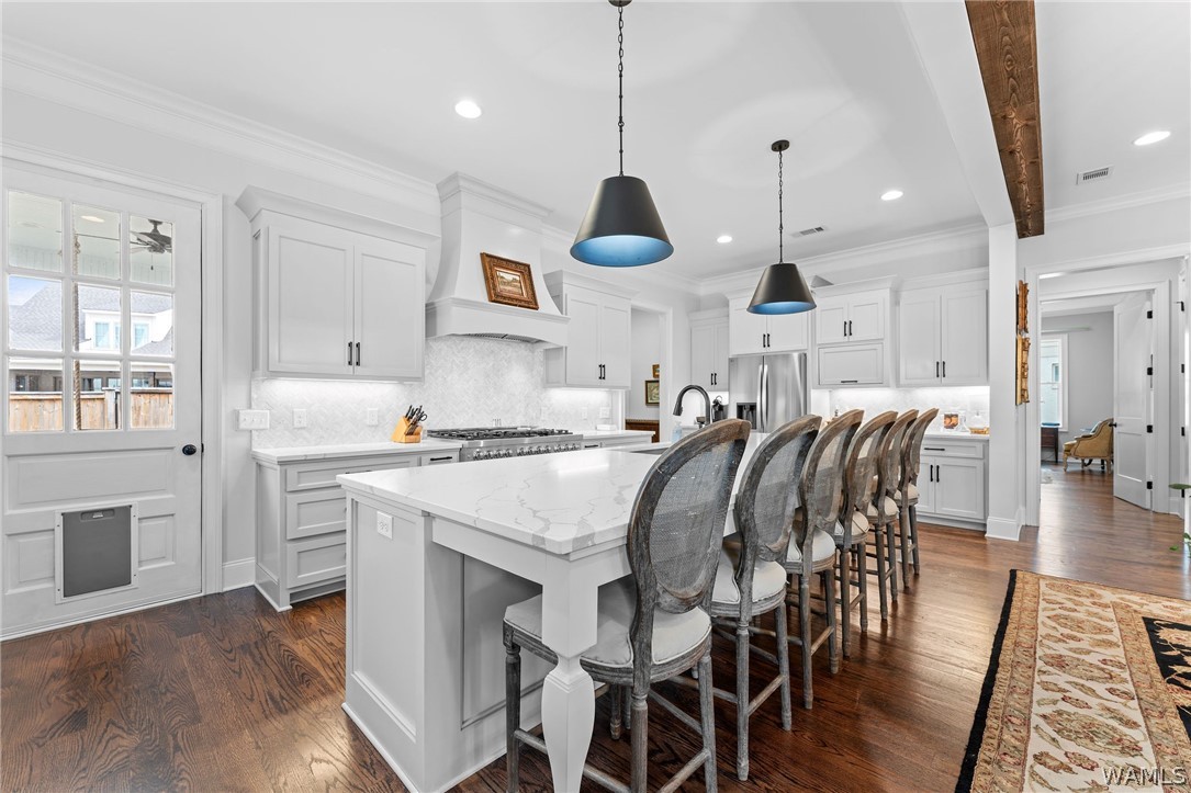 6073 Rosemeade Street