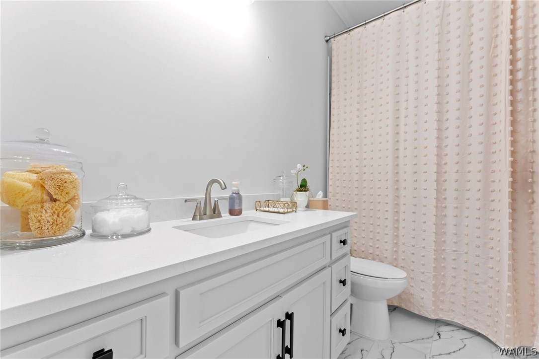 6073 Rosemeade Street