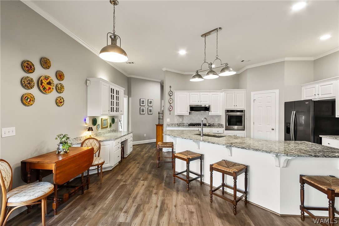 9847 BELMONT Lane