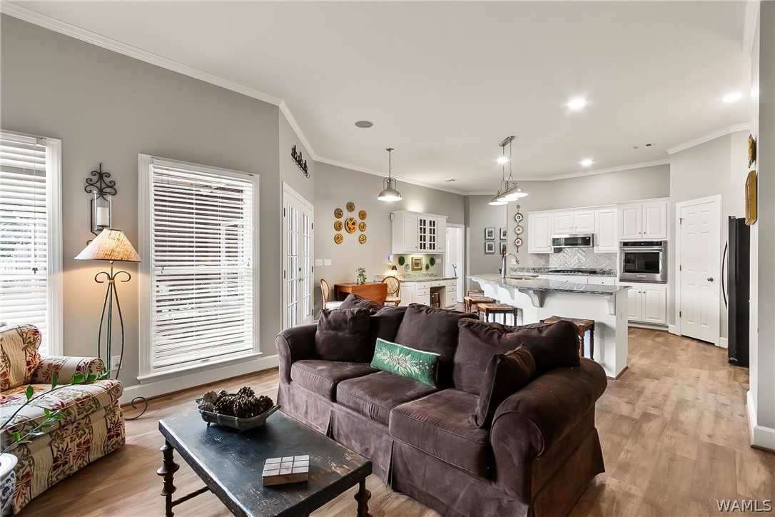 9847 BELMONT Lane