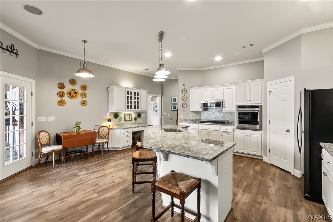 9847 BELMONT Lane