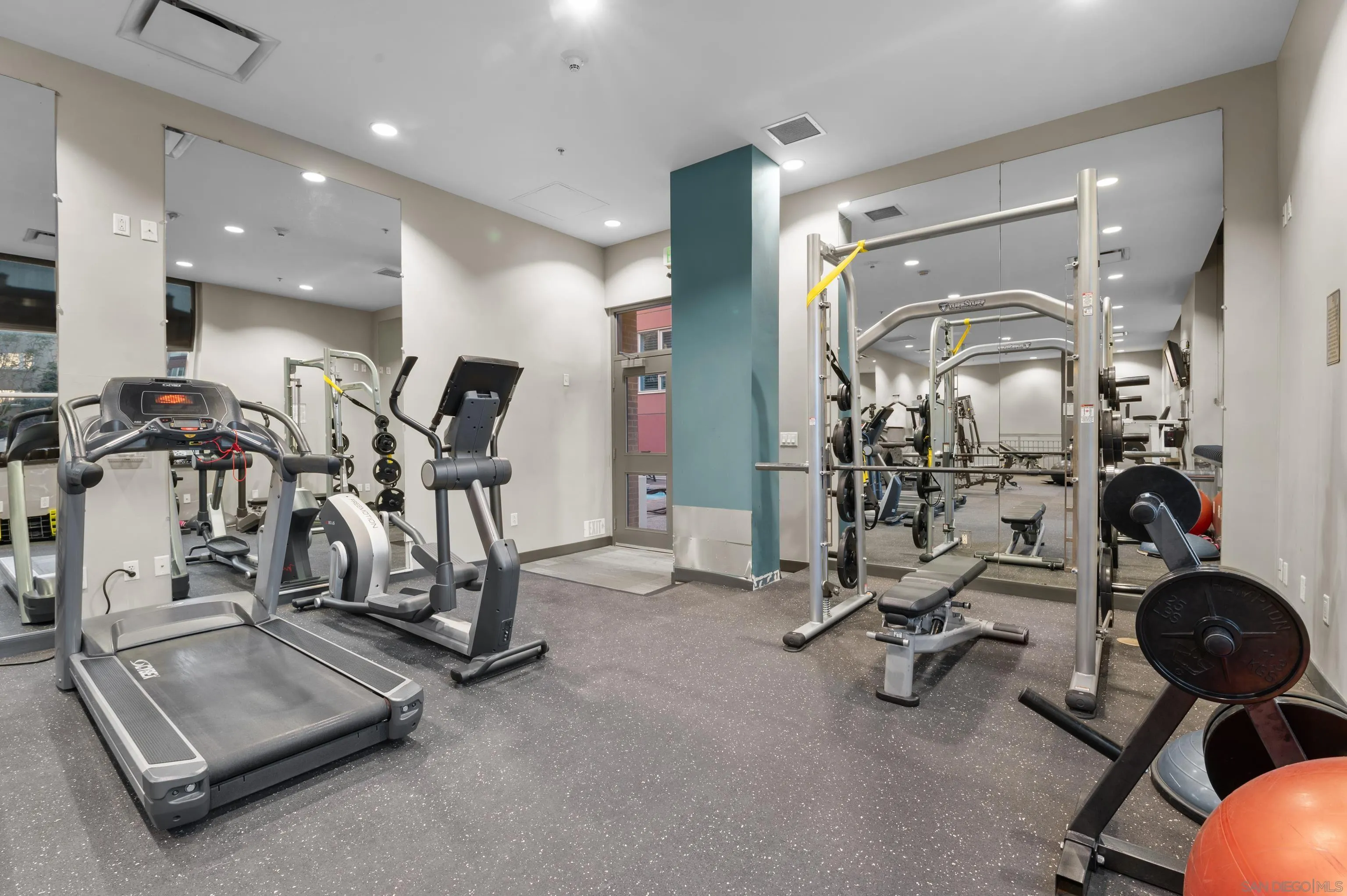 1580 Union St Unit 407