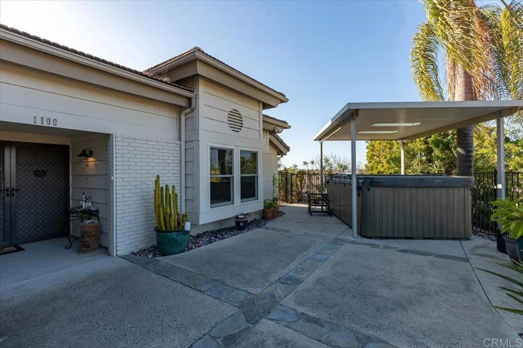 1108 La Sombra Drive