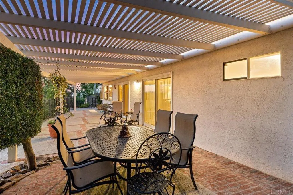 1108 La Sombra Drive