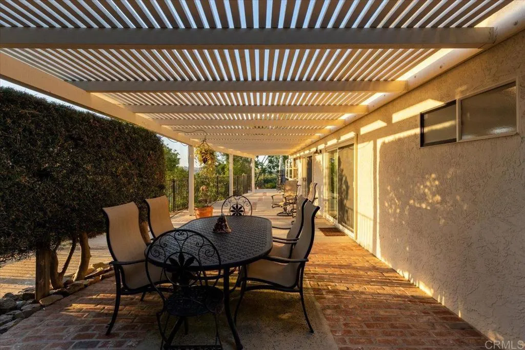 1108 La Sombra Drive