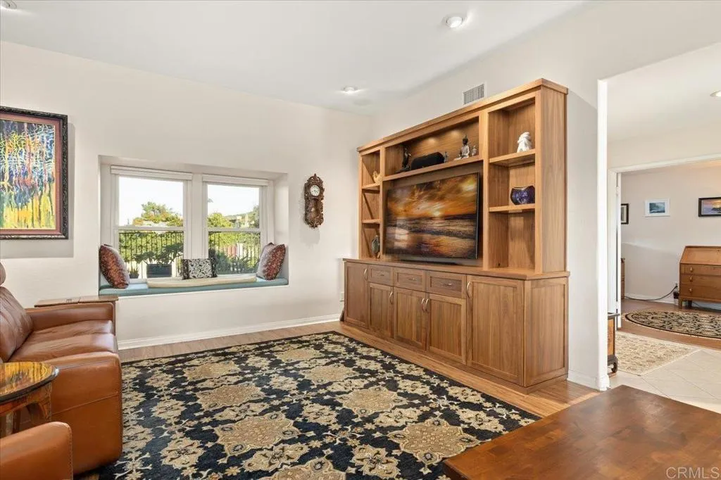 1108 La Sombra Drive