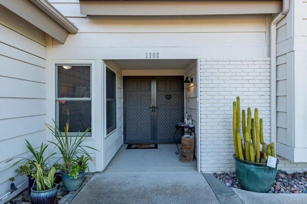1108 La Sombra Drive
