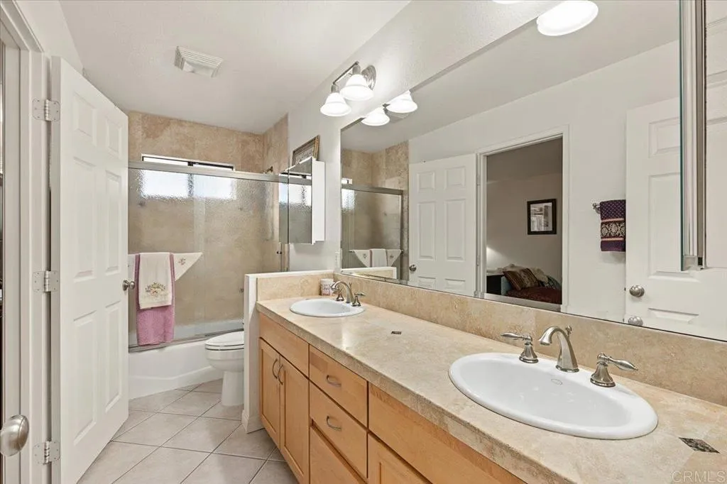 1108 La Sombra Drive