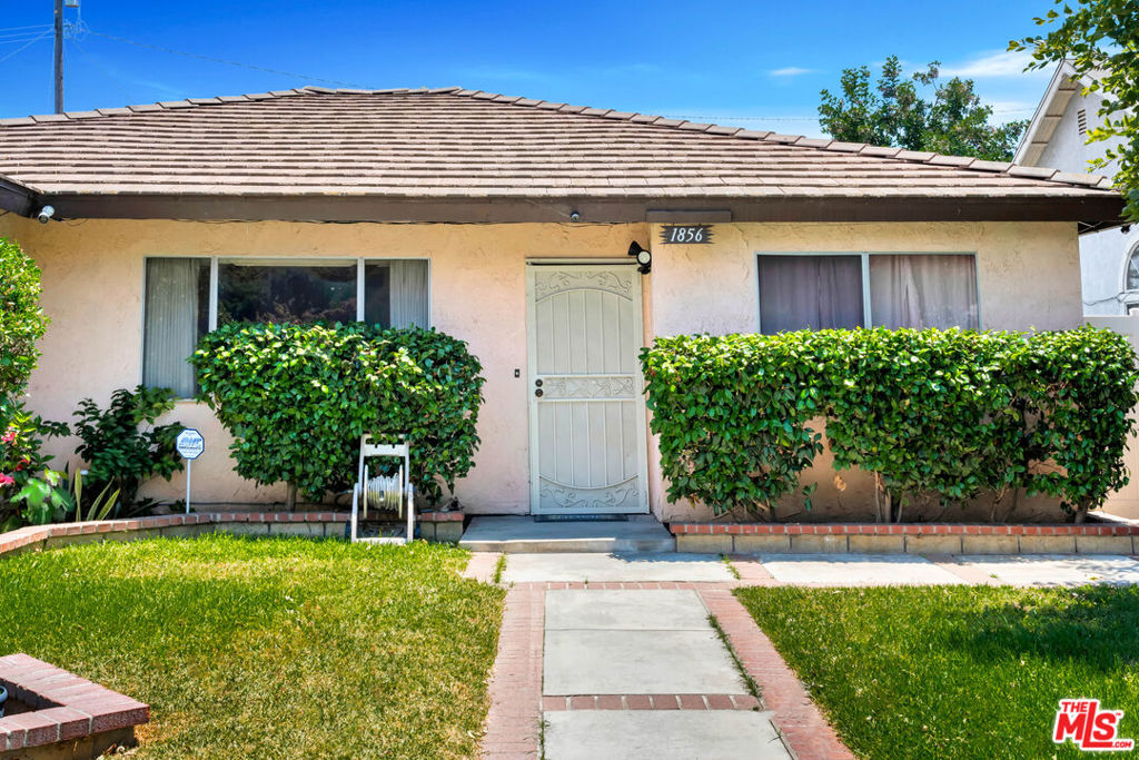 1856 Glenpark Street