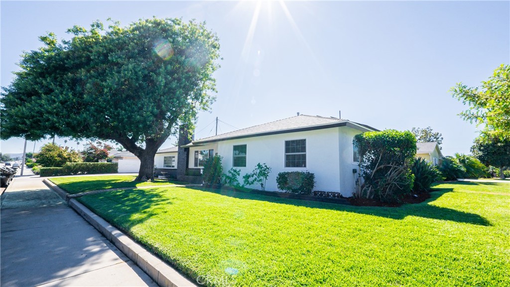 1206 E Cameron Avenue