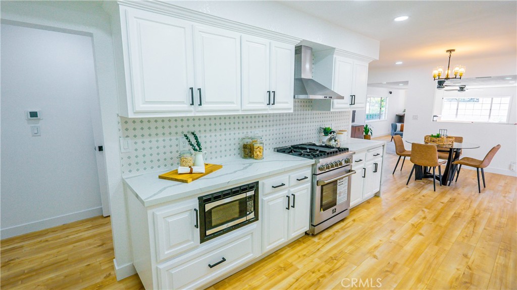 1206 E Cameron Avenue