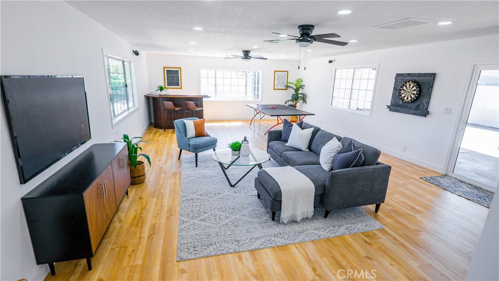 1206 E Cameron Avenue