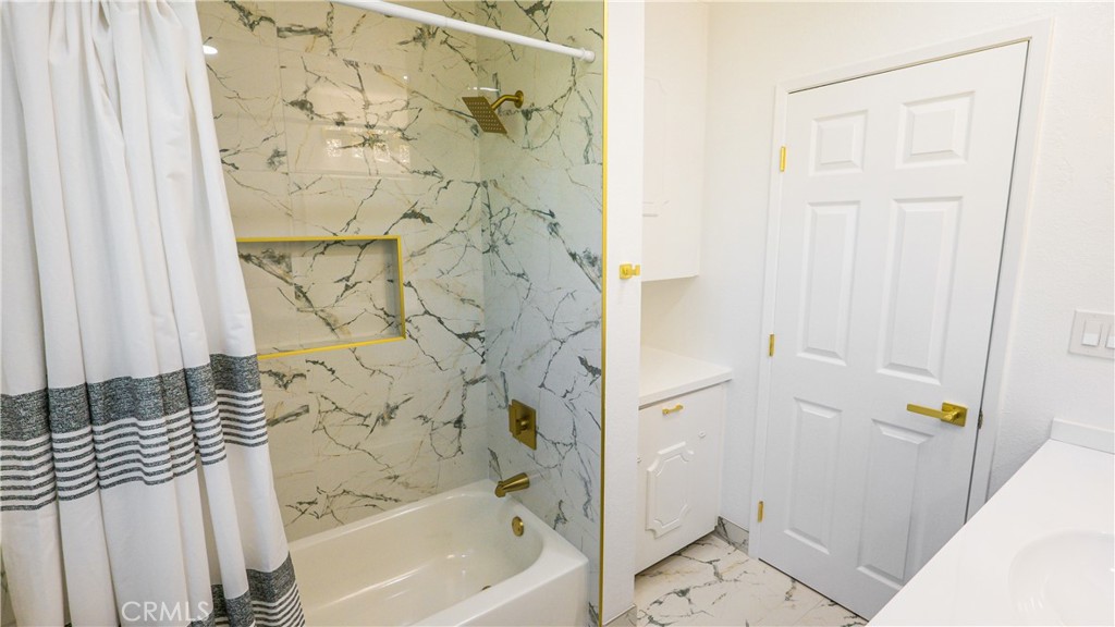 1206 E Cameron Avenue