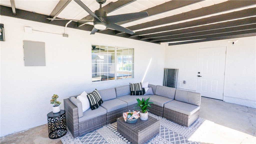 1206 E Cameron Avenue