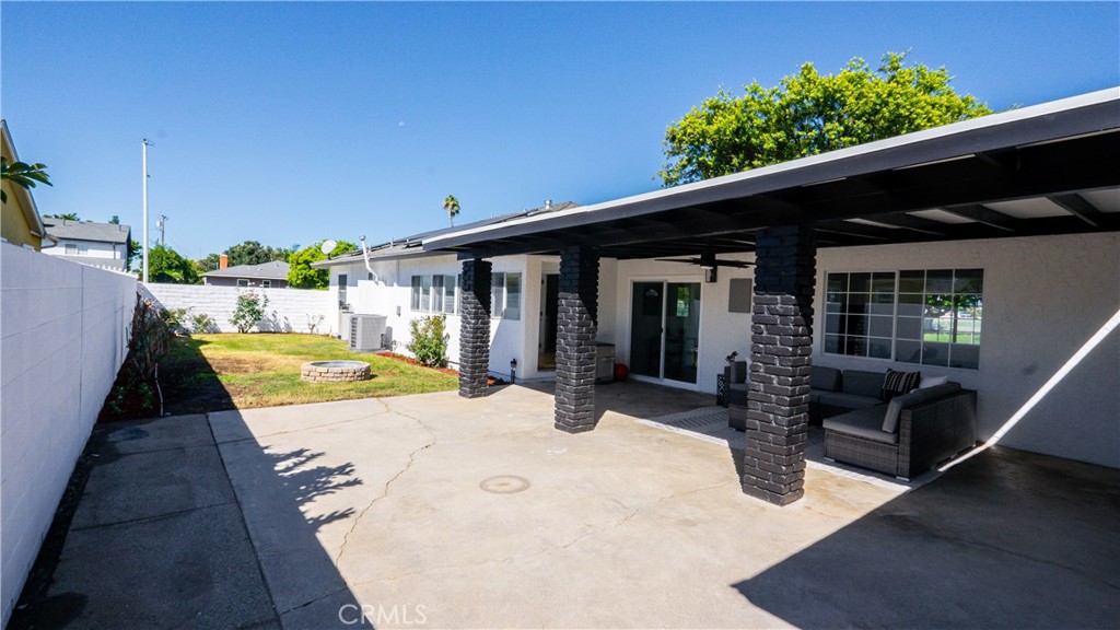 1206 E Cameron Avenue