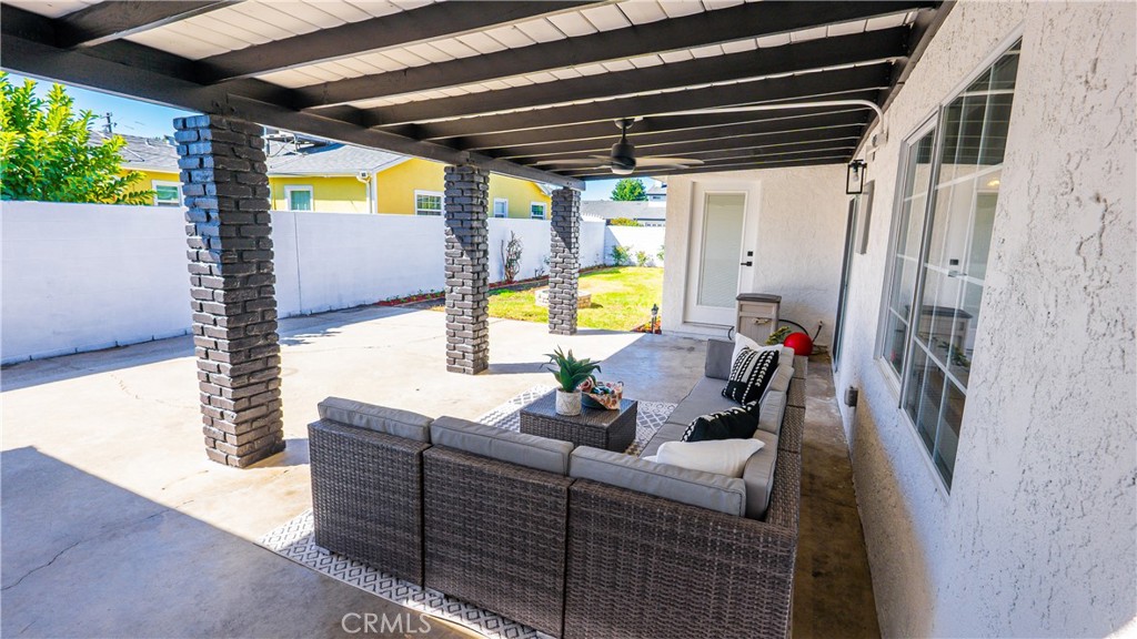 1206 E Cameron Avenue