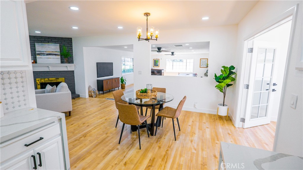 1206 E Cameron Avenue