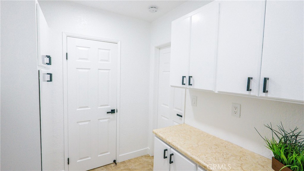 1206 E Cameron Avenue