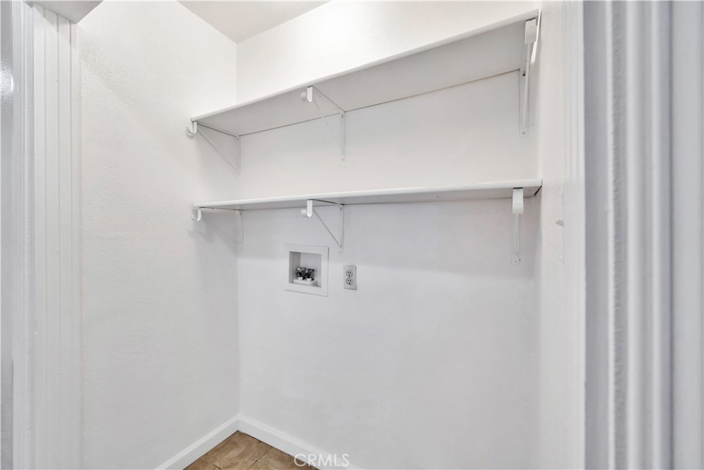 3941 S Van Ness Avenue