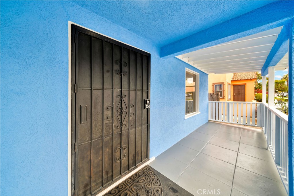 3941 S Van Ness Avenue