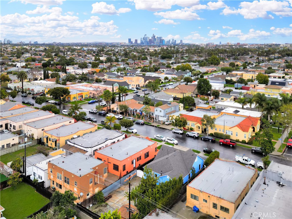 3941 S Van Ness Avenue