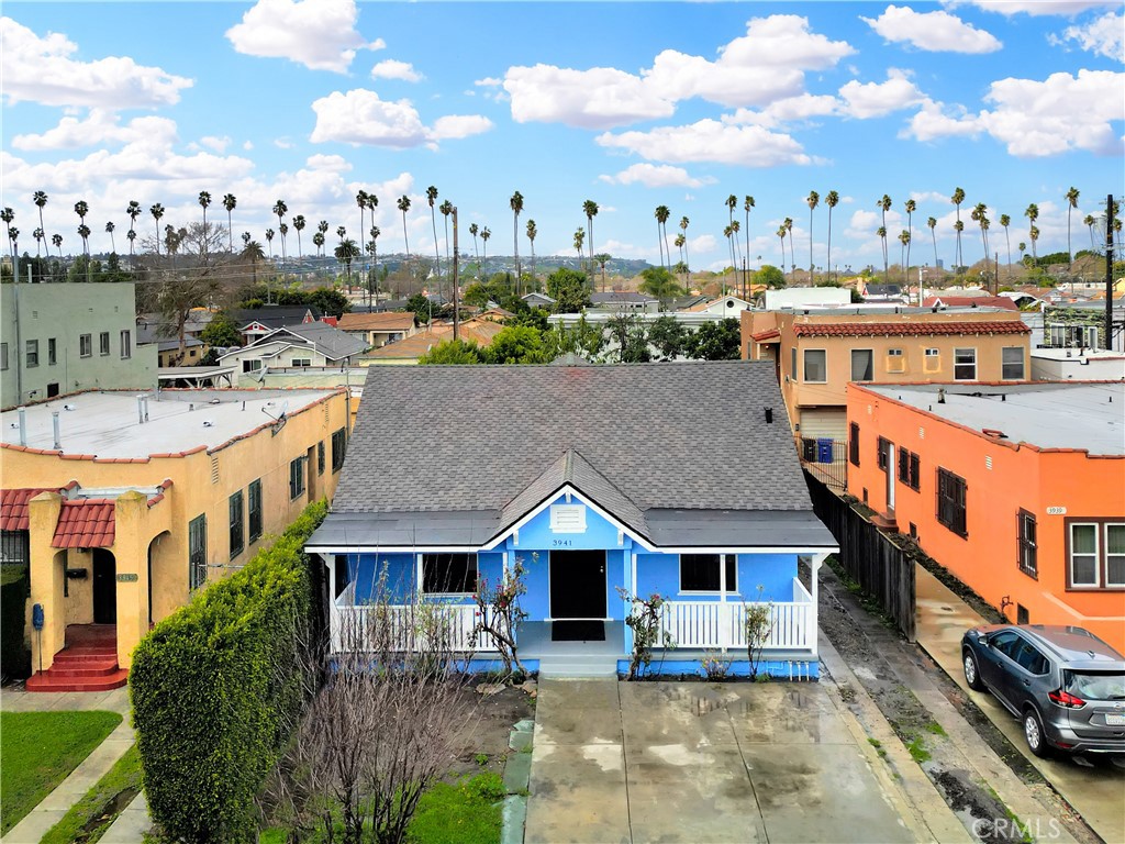 3941 S Van Ness Avenue