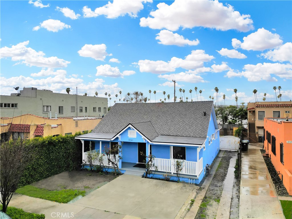 3941 S Van Ness Avenue